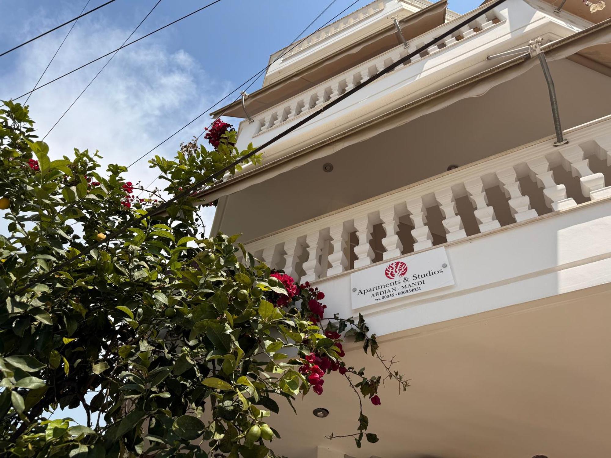 Apartments&Studios ARDIAN-MANDI Sarandë Exterior foto