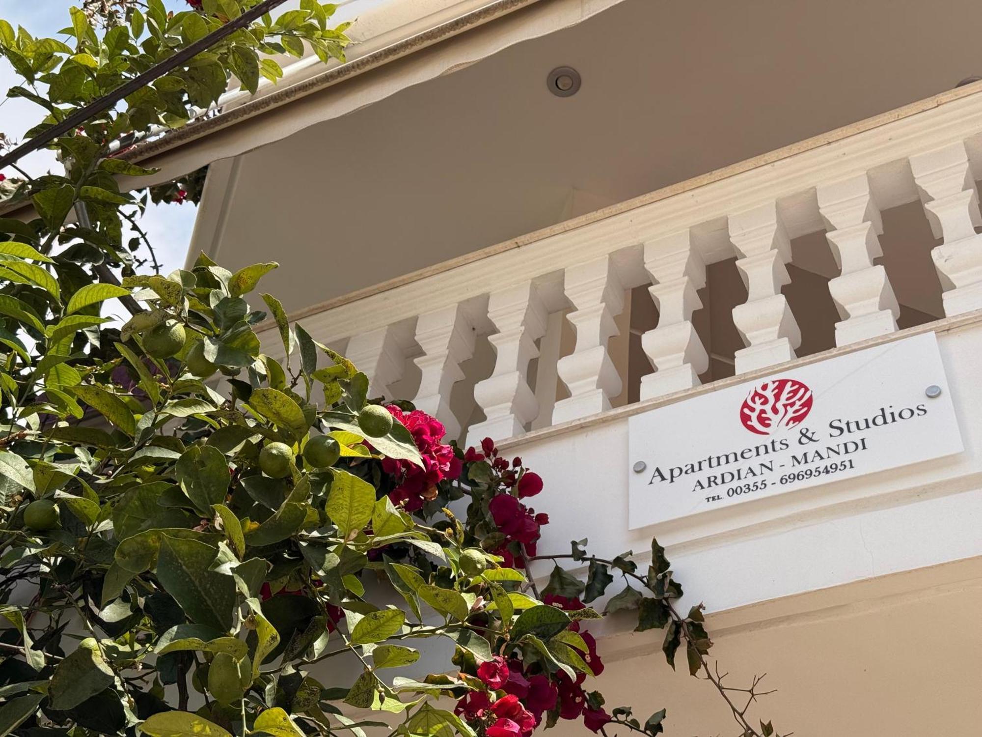 Apartments&Studios ARDIAN-MANDI Sarandë Exterior foto