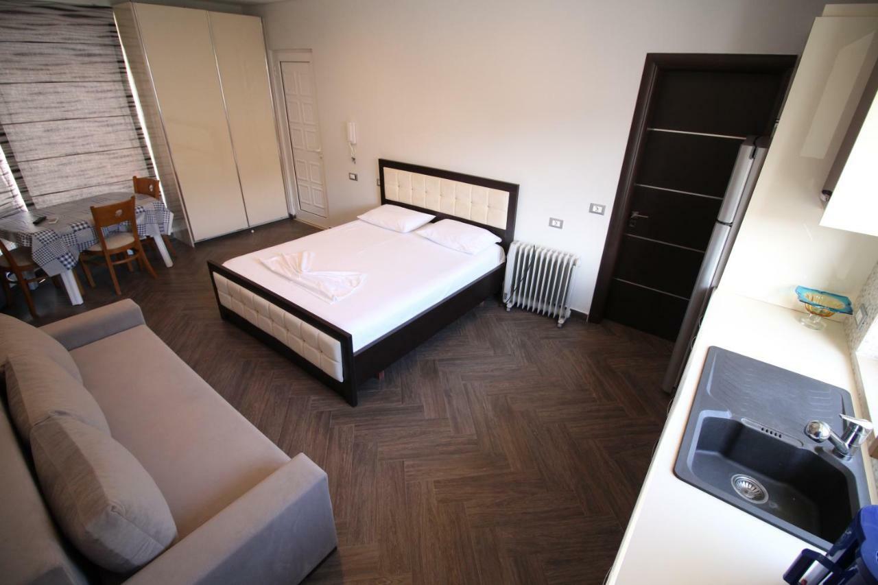 Apartments&Studios ARDIAN-MANDI Sarandë Exterior foto